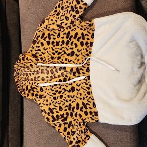 Leopard print 1/4 zip hoodie with pockets
